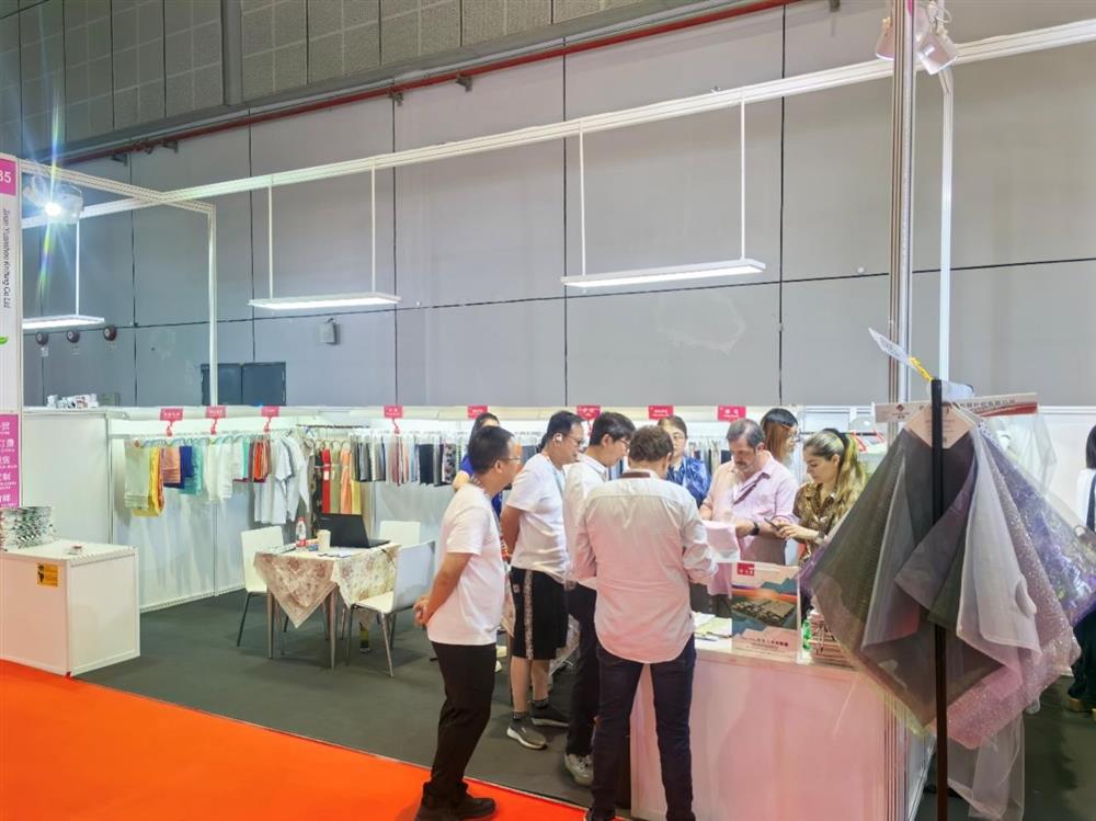 以科技綠色鏈接紡織商機！元首針織亮相2025中國國際紡織面料及輔料（秋冬）博覽會